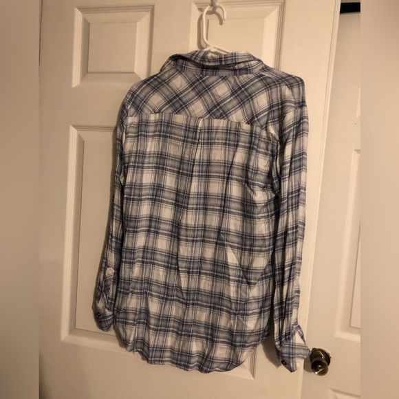 Gently worn top - Picture 2 of 2